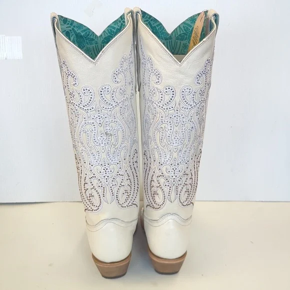 New Women's Corral C4099